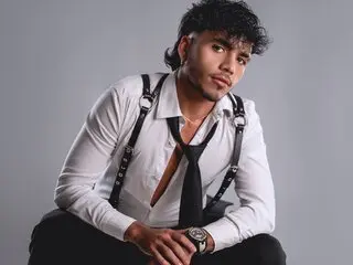 Live ass webcam AlexanderJordan